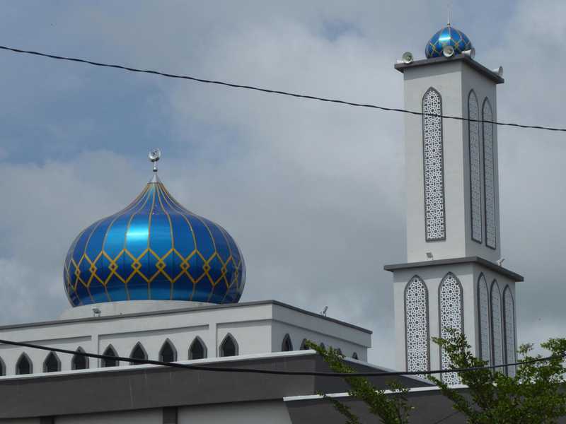 The mosques seem shinier around here
