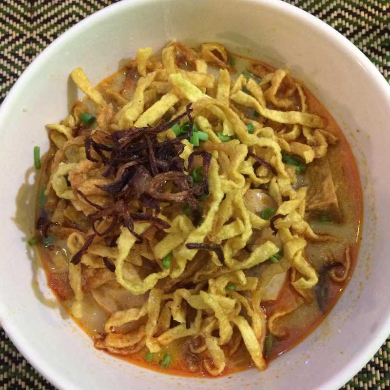Khao soy noodles at Taste from Heaven